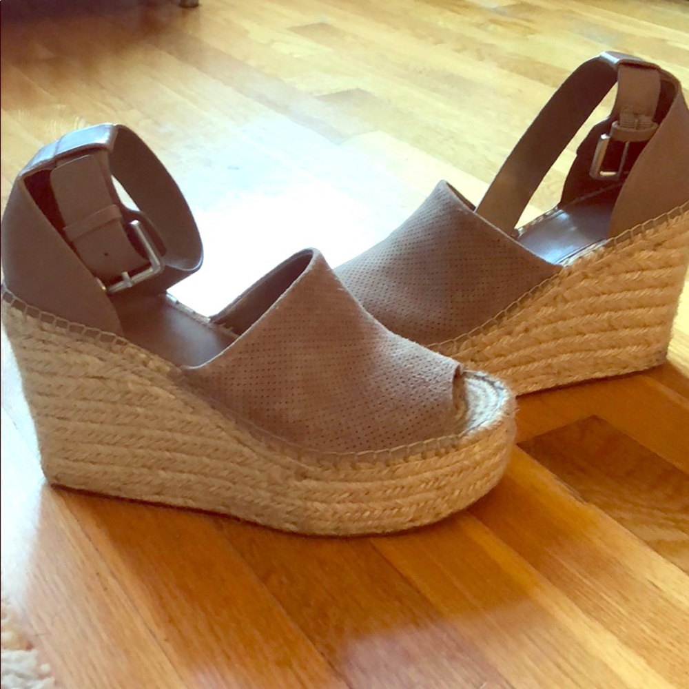 ESPADRILLE WEDGE SANDAL